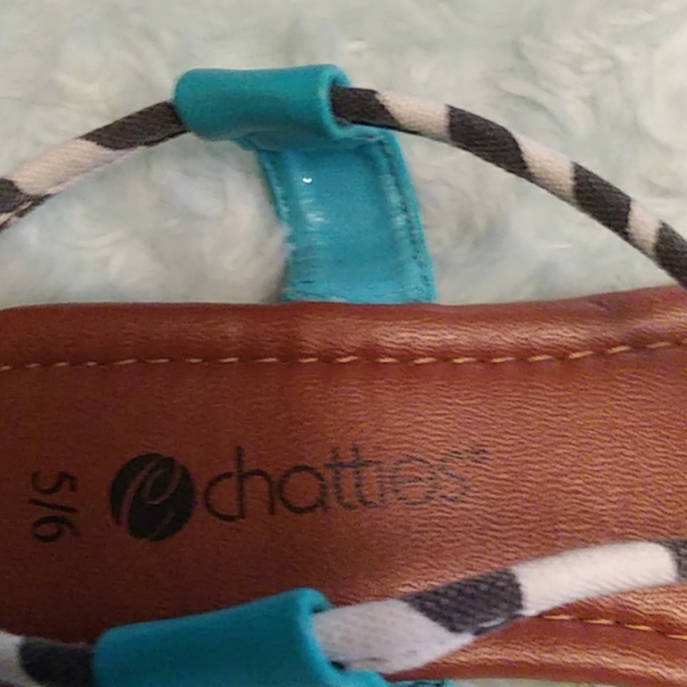 Sandals - Picture 3 of 3